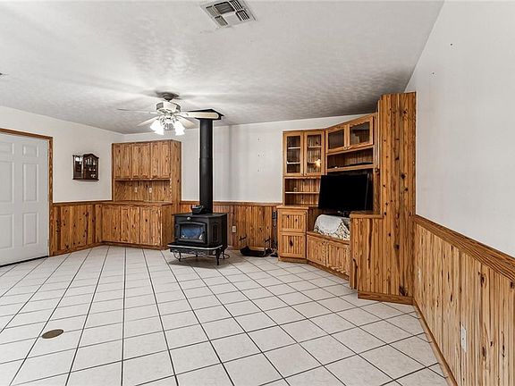 3rd image of 10409 Seibert Rd