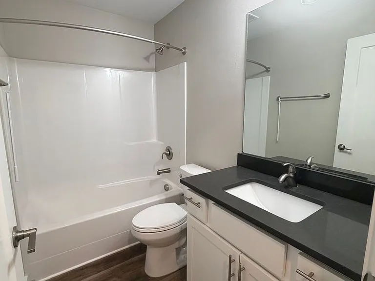 123 E 9th Ave #18 — Photo 9
