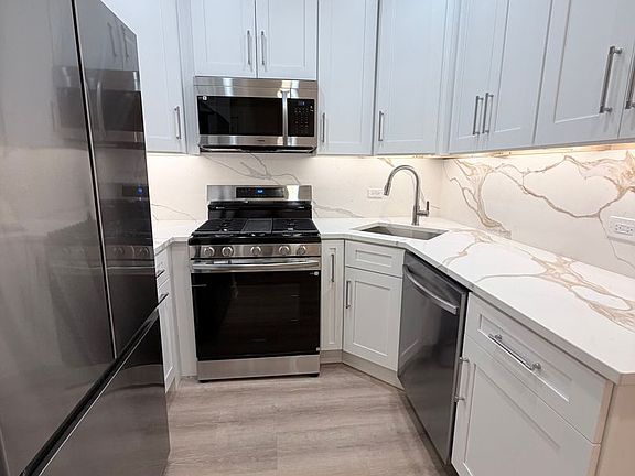 5th image of 440 N State St #2C