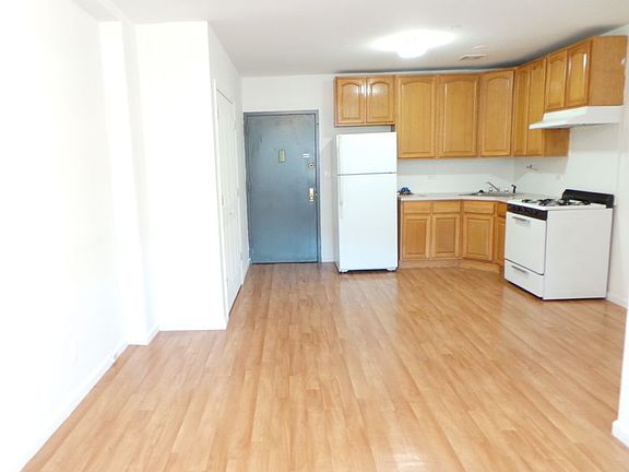 5th image of 723 5th Ave #2B