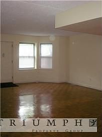 3rd image of 68 E 119th St