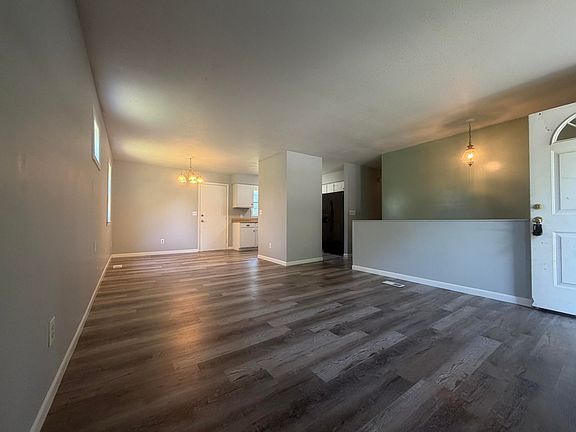 5th image of 2208 Lynn Drive