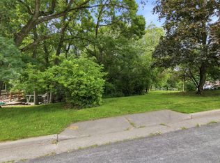 3912 Woodcrest Ct, Eau Claire, WI 54701