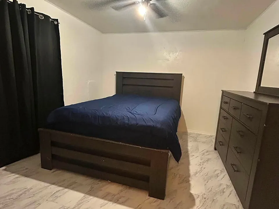 319 W Aviation Dr #1