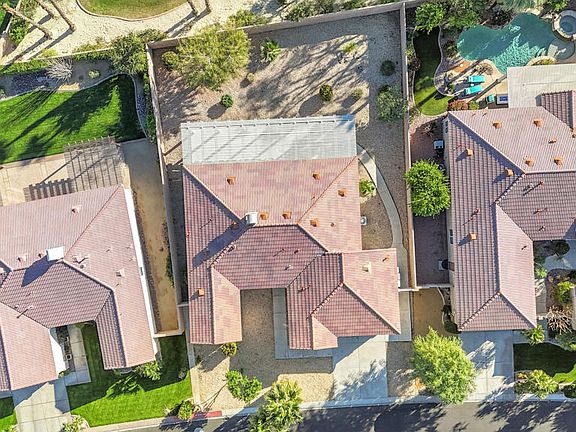 2nd image of 79859 Amora Dr