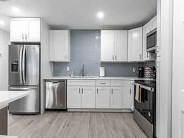 1151 Mulberry Pl, Wellington, FL 33414