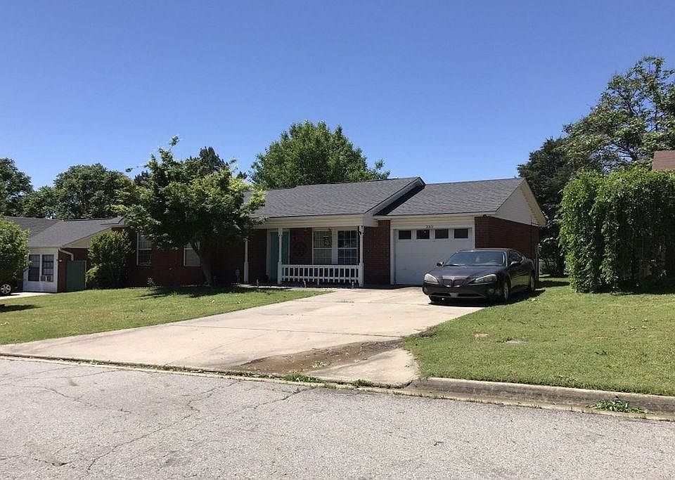 1st image of 2211 Quarry Dr