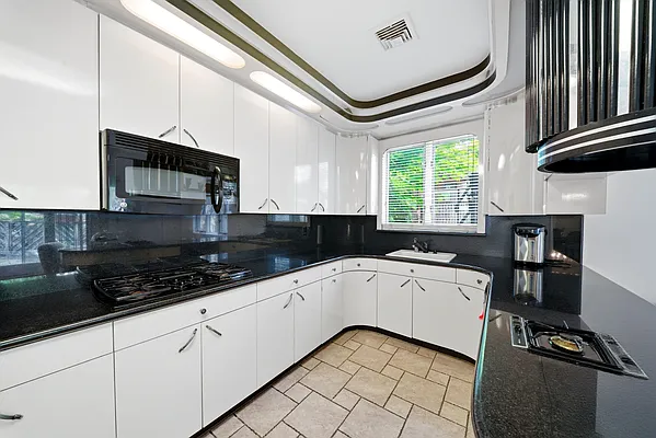Kitchen, photo 1