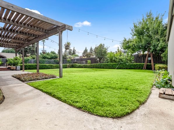 1827 S Teddy Street, Visalia, CA 93277
