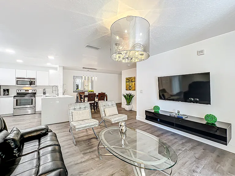 7520 Seurat St #201 — Photo 5