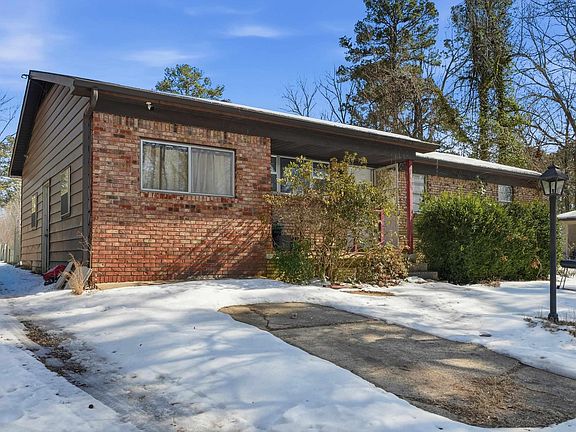 2nd image of 13815 Bonnie Ln
