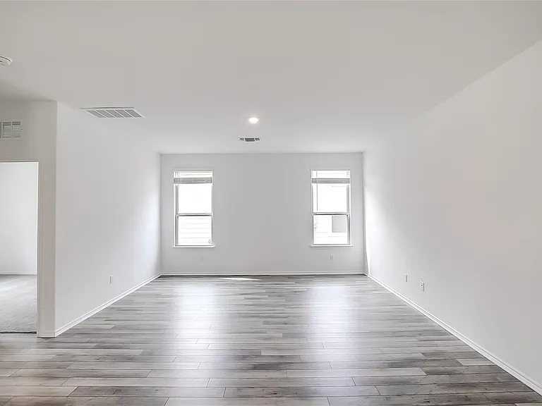 812 Black Alder St — Photo 5