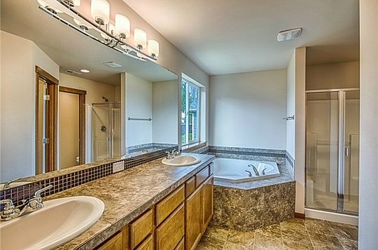 2nd image of 3004 Pine Creek Dr