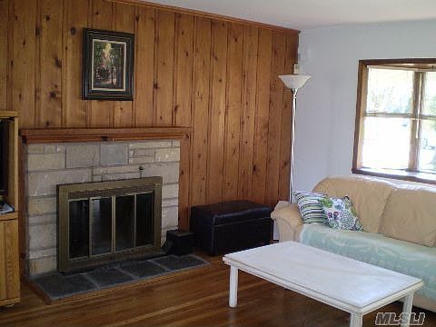 3rd image of 85 Peconic Dr