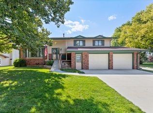 320 Wildwood Rd, Council Bluffs, IA 51503