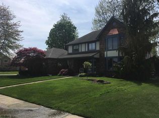 39111 Lorien Dr, Sterling Heights, MI 48313