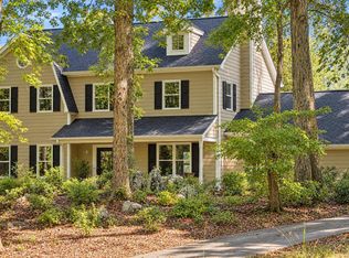 107 Quailview Dr, Chapel Hill, NC 27516