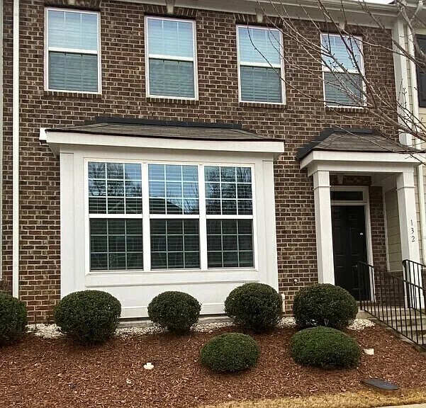 132 Spring Pine Ln — Photo 2