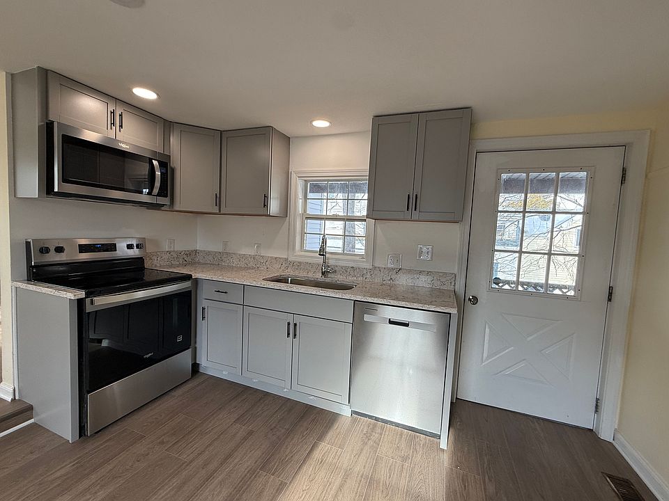 1st image of 35 N Main St #1