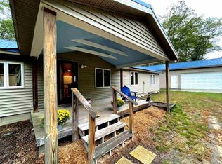 9840 Moore Rd, Johannesburg, MI 49751