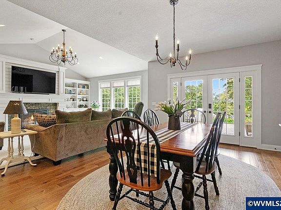 5th image of 4398 Croisan Ridge Way S