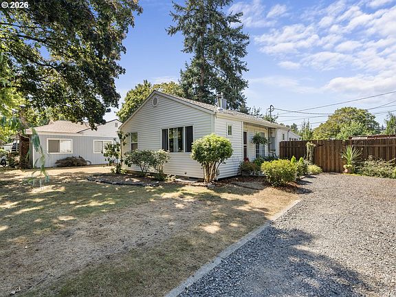 2nd image of 4043 SE 116th Ave