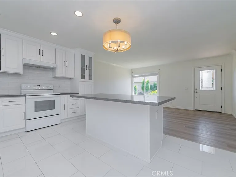 4881 Winvale Ave — Photo 8