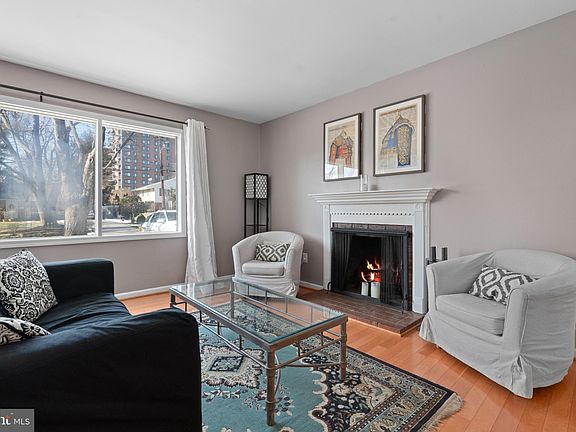 3rd image of 3309 Nevius St