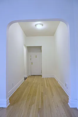 Rented by Metropolitan Equities | media 4