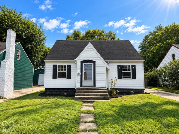 105 E Vinyard St, Anderson, IN 46012