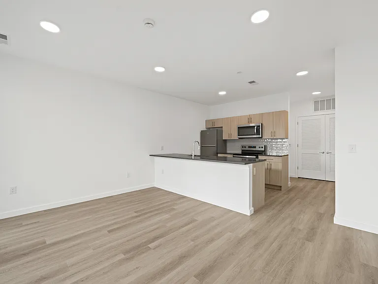 117-121 Prospect Ave #510 — Photo 5