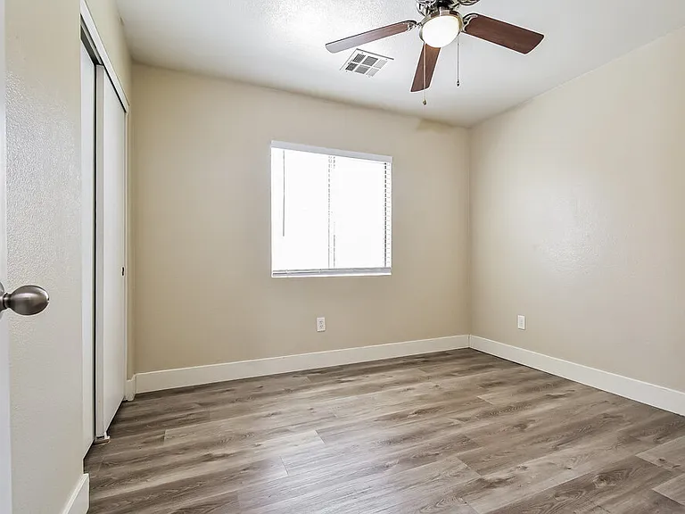 1820 Loida Ct — Photo 14