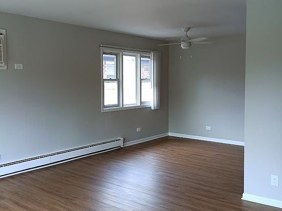5th image of 1764 Memorial Dr #3