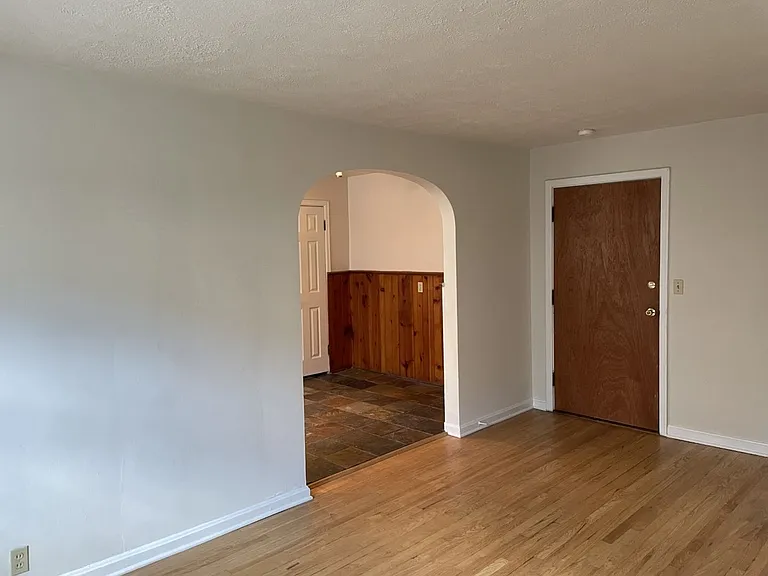 3834 Hyde Park — Photo 9