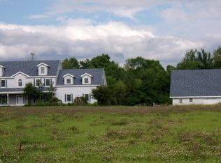 726 Middle Rd, Willsboro, NY 12996