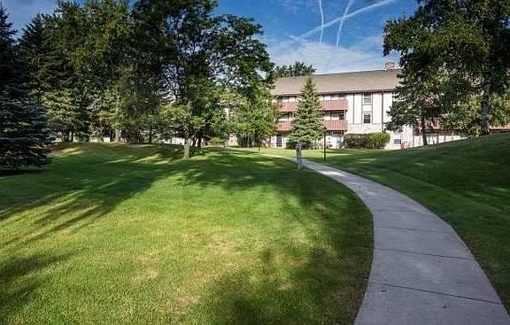 5th image of 6520 W English Meadows Dr