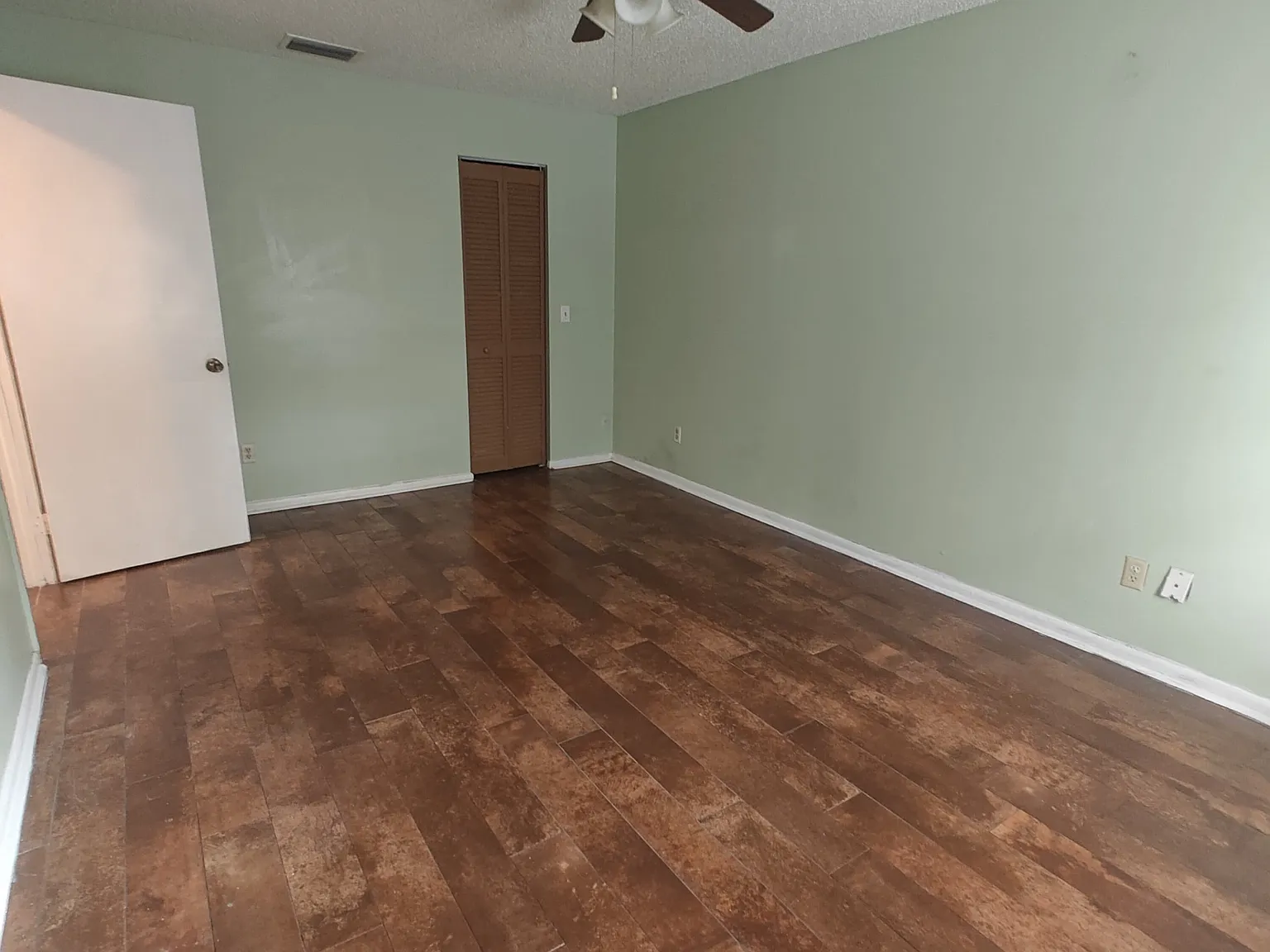 5170 Tennis Court Circle — Photo 3