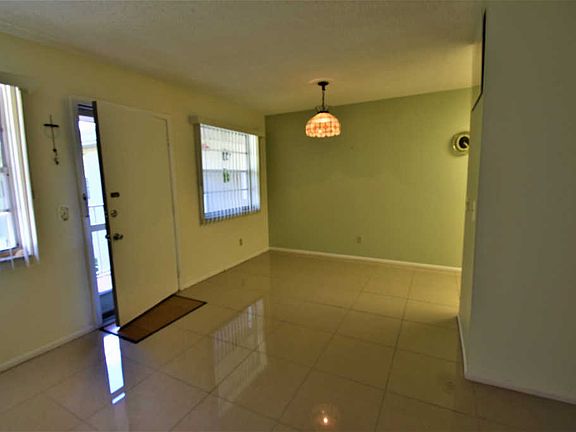 3rd image of 33 Lake Vista Trl APT 203
