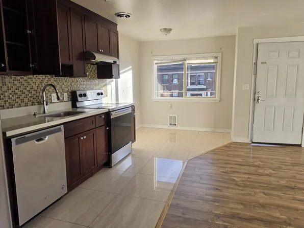 1010 N 1st St APT 5, Renton, WA 98057
