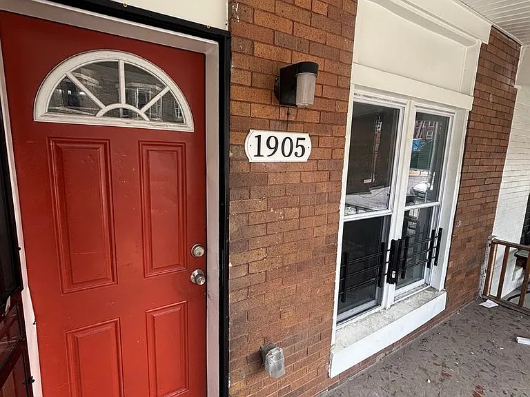 1905 N Dukeland St — Photo 2