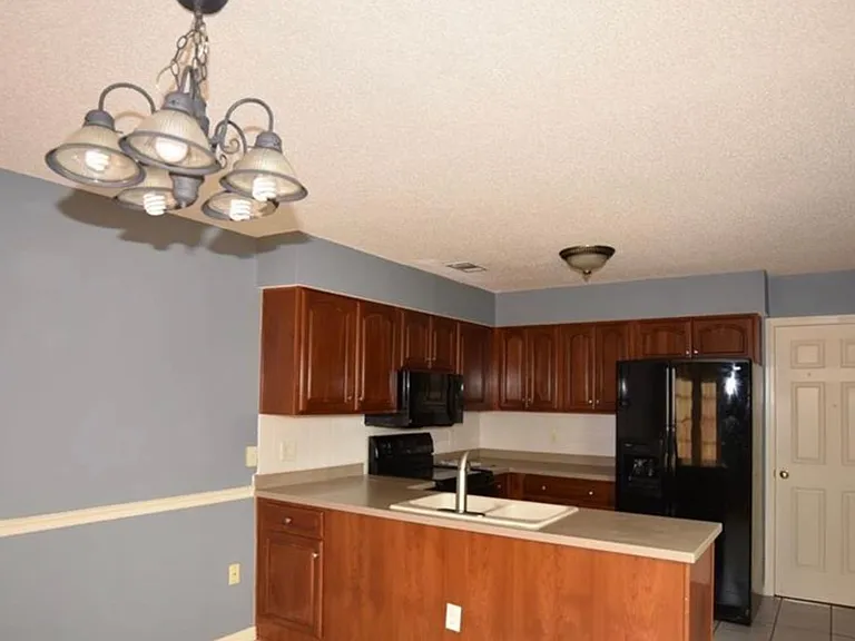 130 Shady Hill Cir — Photo 6