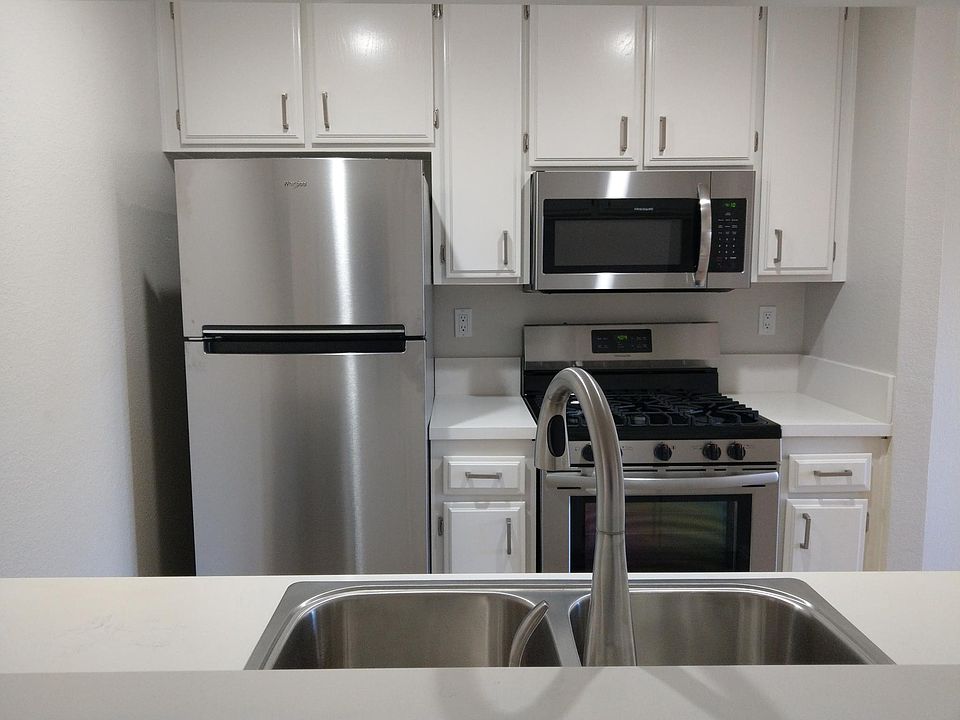 1st image of 628 Torrance St APT O