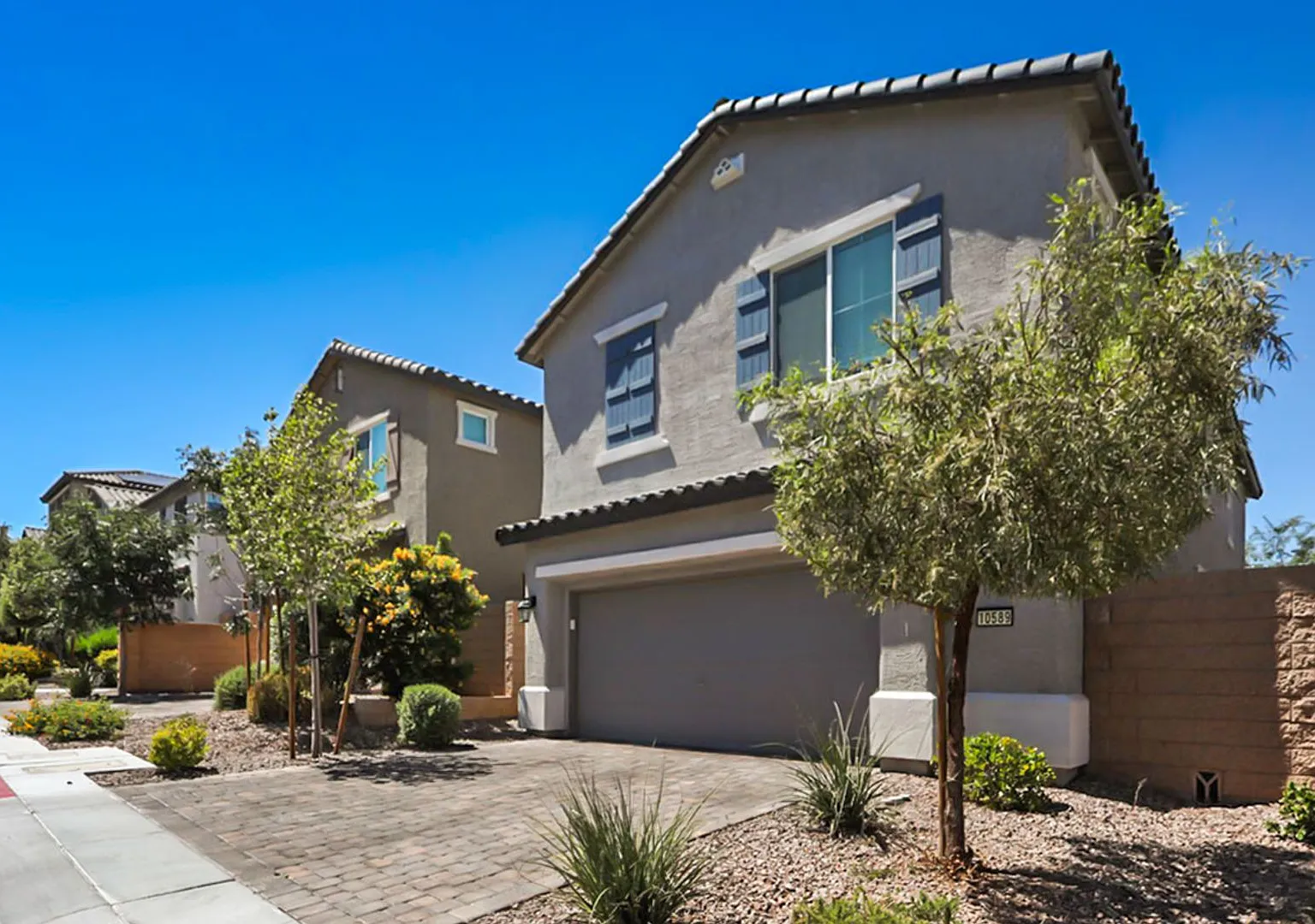 Skye Canyon Beauty With 3 Beds And A Loft — Photo 2
