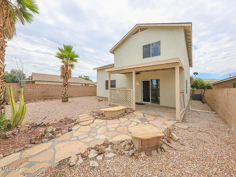 2416 W Chris Oliver Way — Photo 23