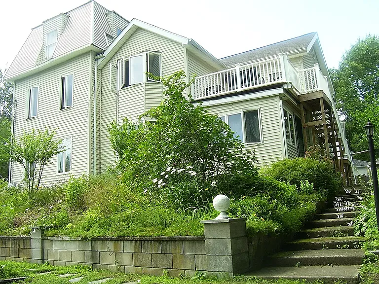 139 Bourne Ave #2 — Photo 1