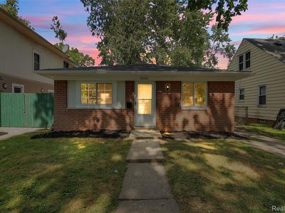 26004 Currier St, Dearborn Heights, MI, 48125