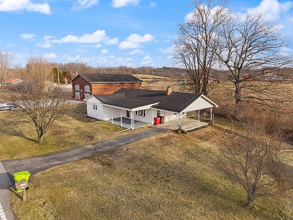 3rd image of 2658 E Laurel Rd