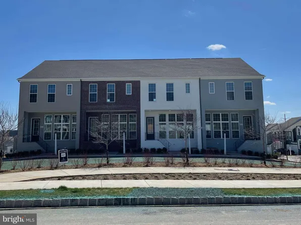 3113 Trow St, Mechanicsburg, PA 17055