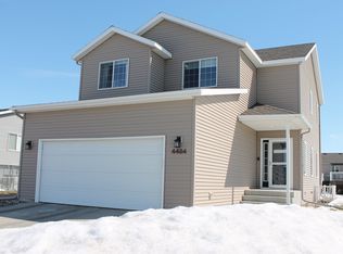 4484 49th St S, Fargo, ND 58104