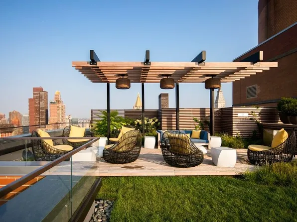 776 Sixth Avenue image 32 of 40